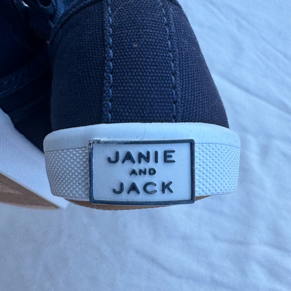 NWT Janie and jack bow sneaker - Picture 3 of 5